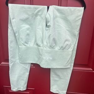 NVGTN contour leggings